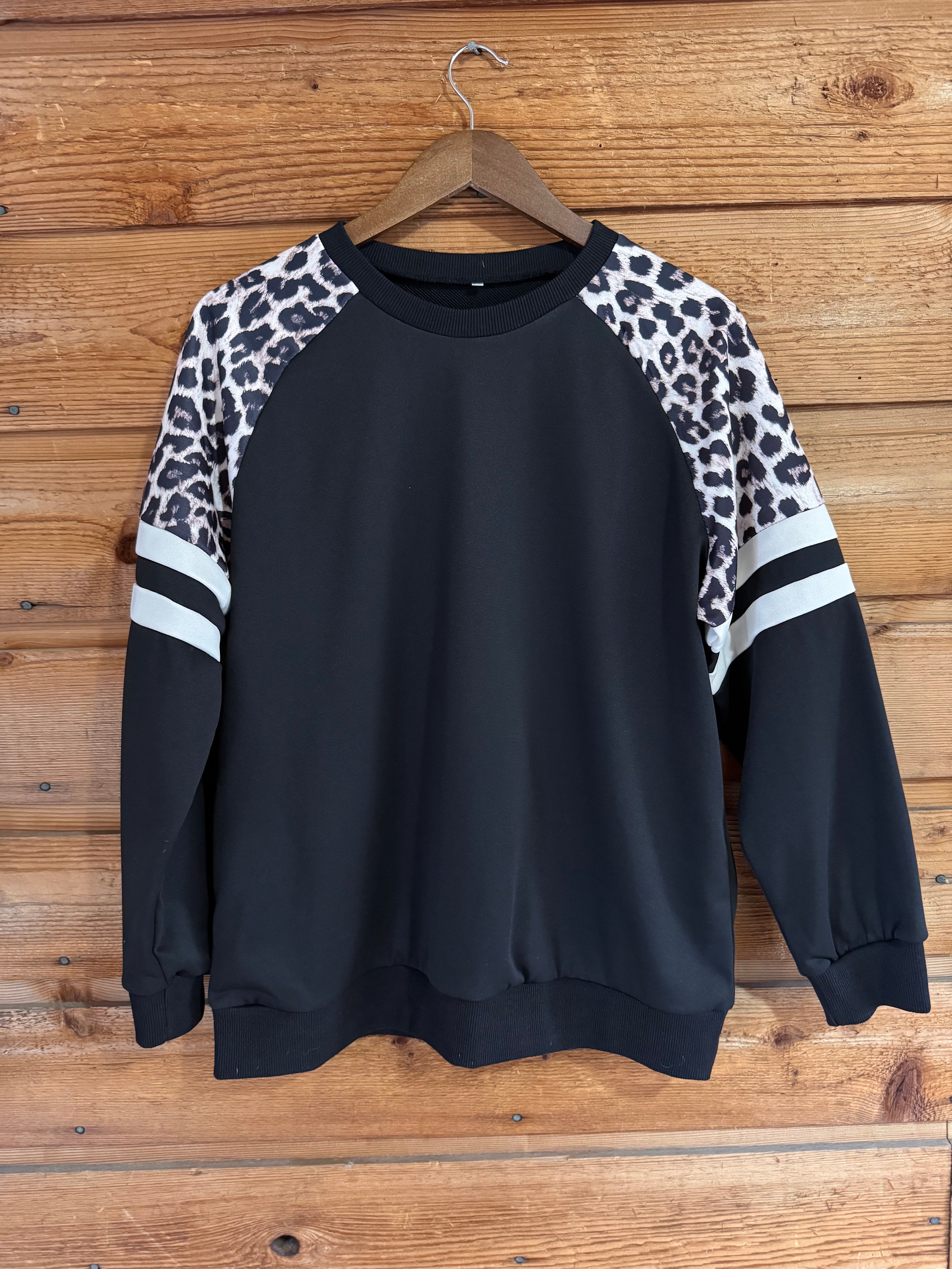 Black/cream Leopard Crew