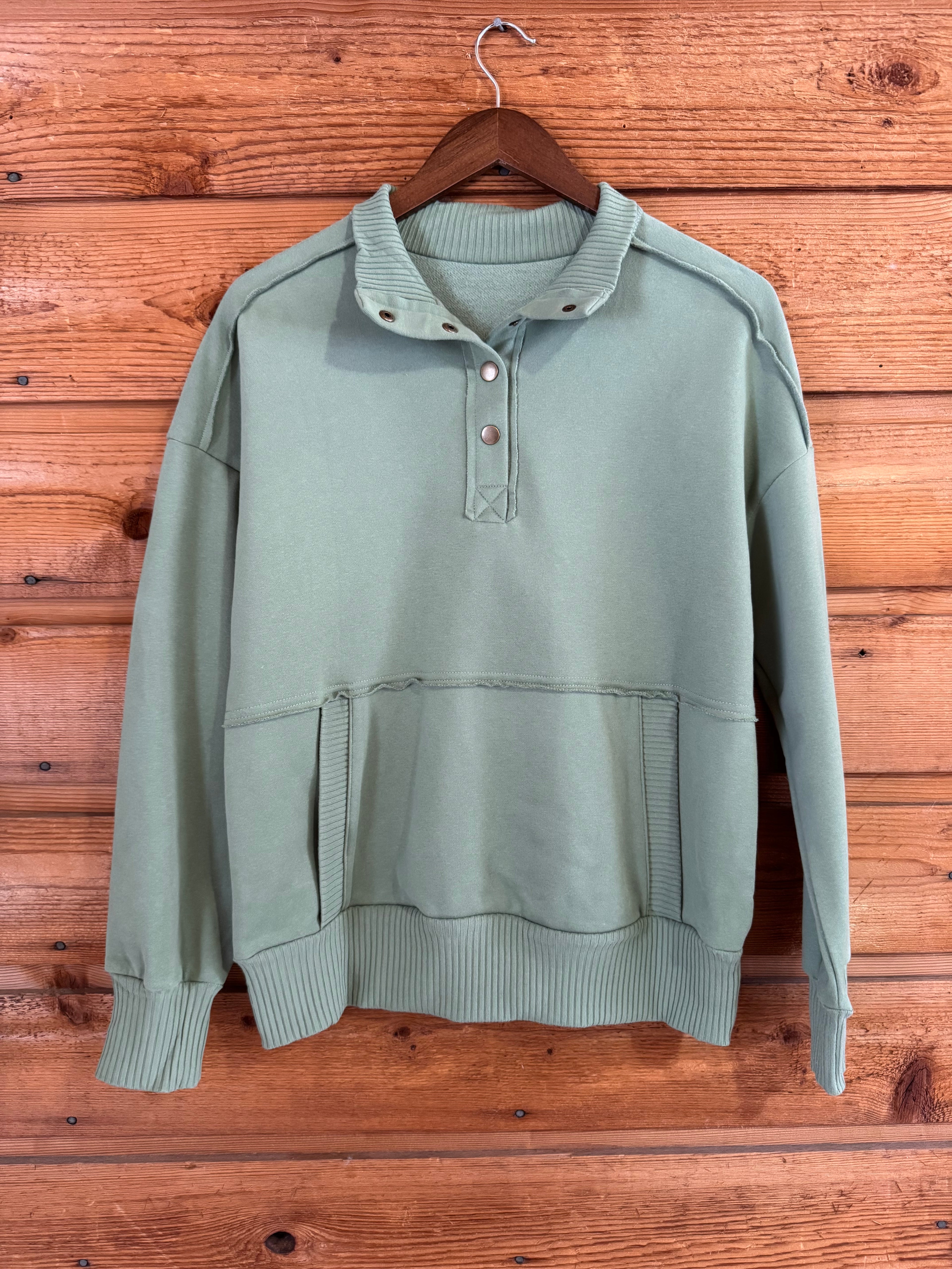 Button Sweatshirt - Green